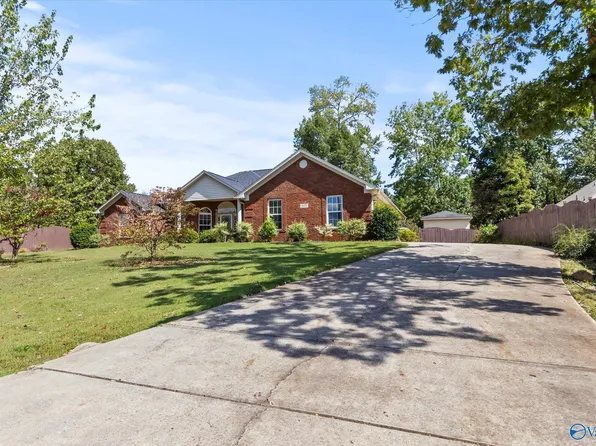 105 Little Burwell Rd, Harvest, AL 35749