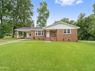 201 Cardinal Rd, Jacksonville, NC 28546