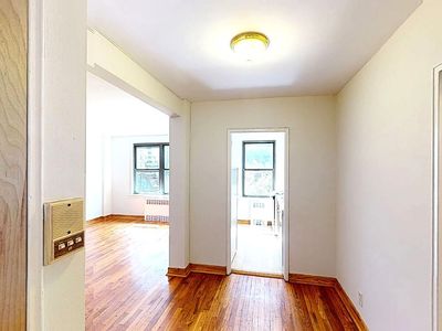 52-35 39th Rd APT 2B, Woodside, NY, 11377