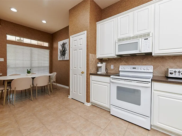 22 W Greenhill Terrace Pl — Photo 17