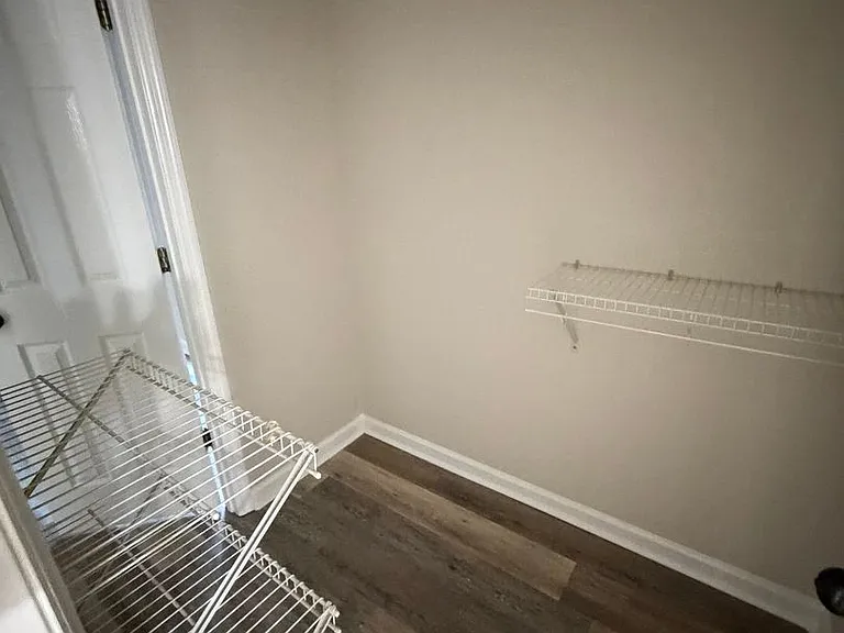 449 N Donahue Dr #D28 — Photo 15