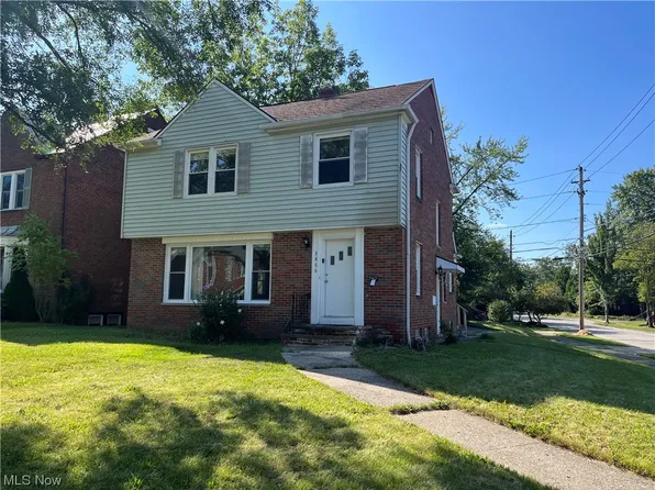 3866 Grenville Rd, University Heights, OH 44118