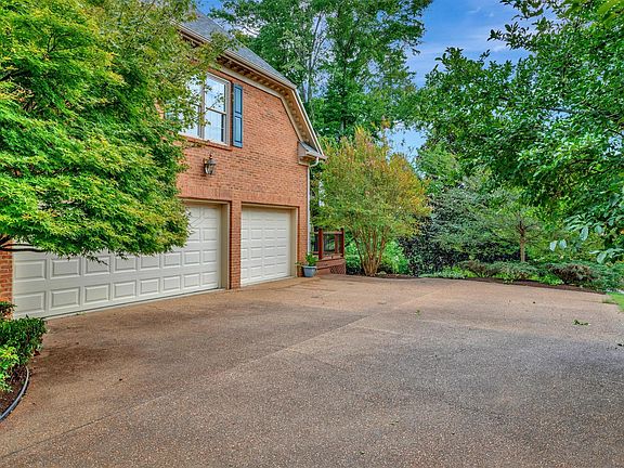 4th image of 12222 Brighton Ct