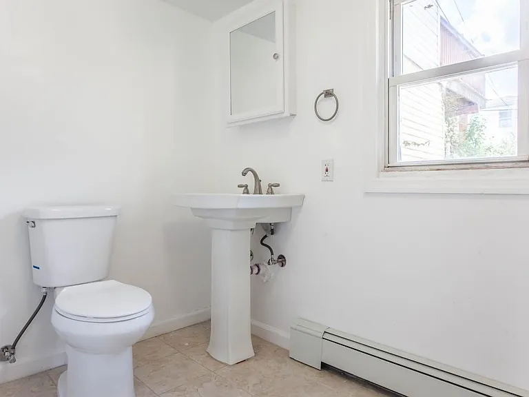 173 New York Ave #2 — Photo 7