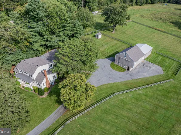 879 Long Corner Rd, Mount Airy, MD 21771