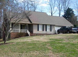 238 Countrywood Dr, Forest City, NC 28043