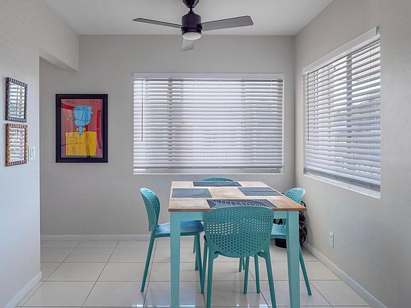5th image of 2920 Lake Osborne Drive #206