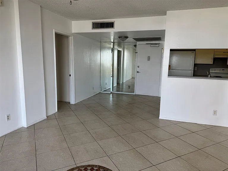 777 S Federal Hwy #16 — Photo 8