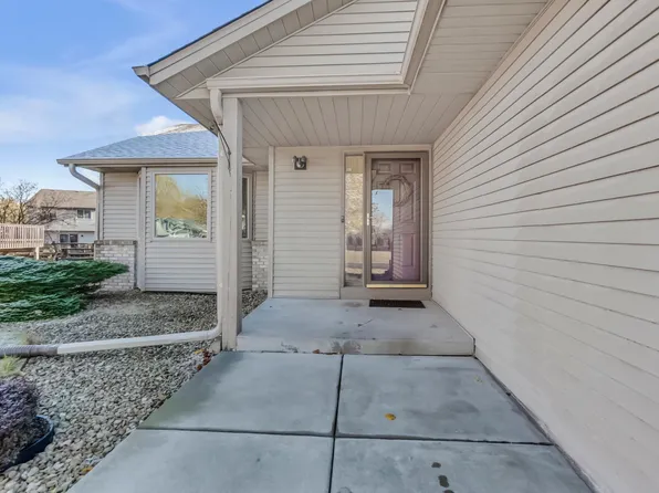 2613 Brittany Ln, Woodbury, MN 55125