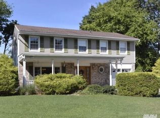 8 Evelyn Rd, Port Jefferson Station, NY 11776