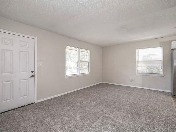 3rd image of 5022 Vista St