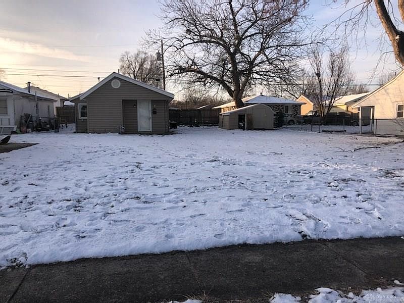 2nd image of 6 W McLaughlin Ave