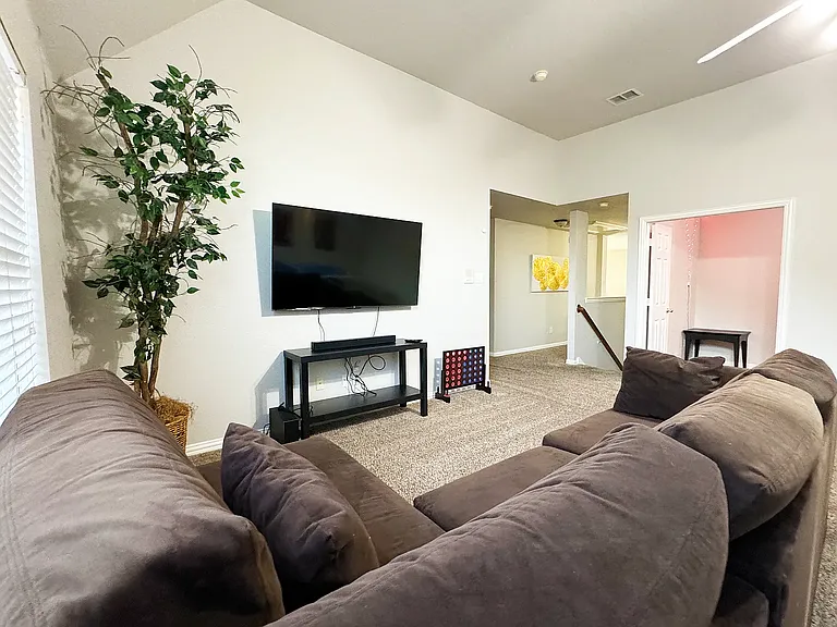14587 Kelmscot Dr — Photo 41