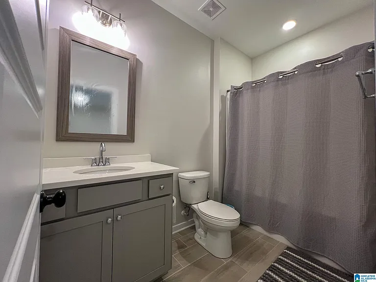 4740 Arden Way — Photo 18