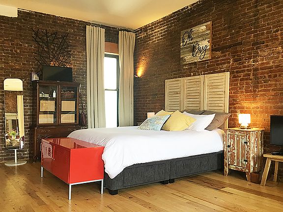 5th image of 105 W 77th St APT 5A