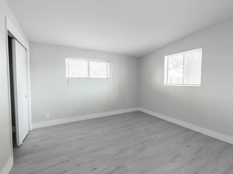 4832 E Virginia Ave — Photo 26