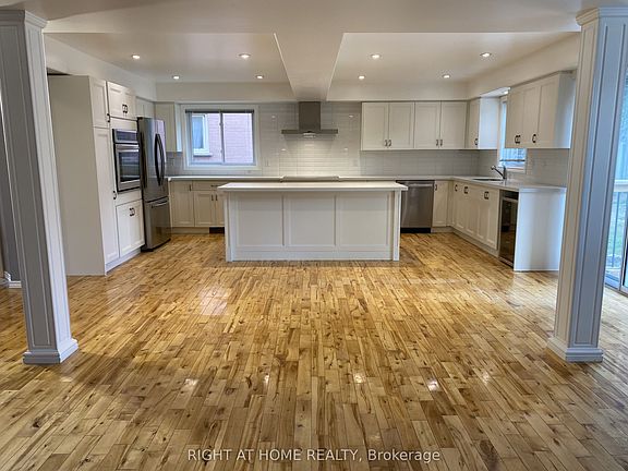 3rd image of 205 Cardinal St