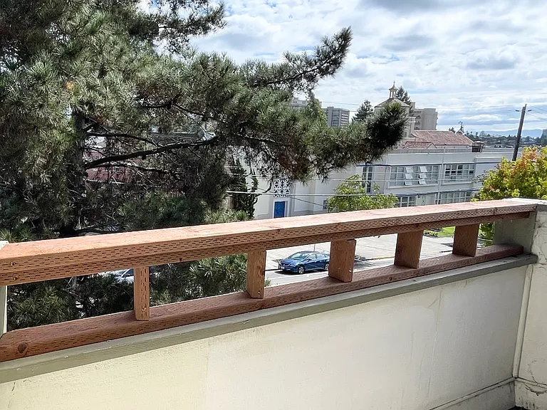 4253 Howe St #A — Photo 37