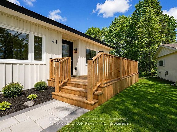 3rd image of 41 Trefoil Dr N
