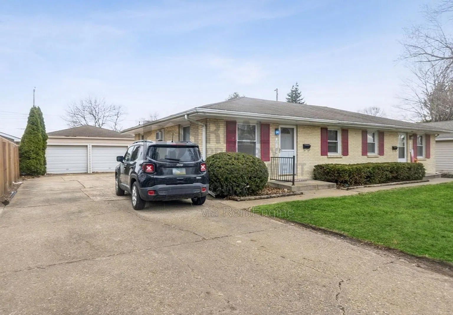 2 bed, 1.0 bath, 780 sqft, $1,295 — Photo 2