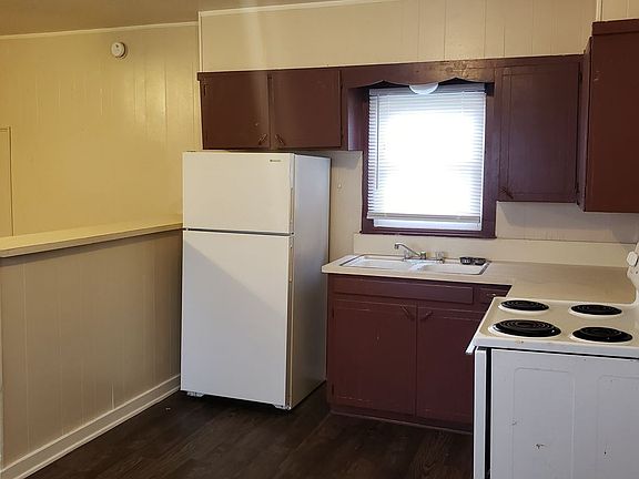4th image of 1614 S Green Ave #B