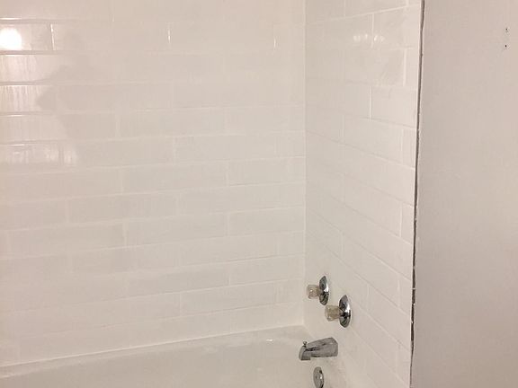 5th image of 1007 Sharer Ct Unit 9
