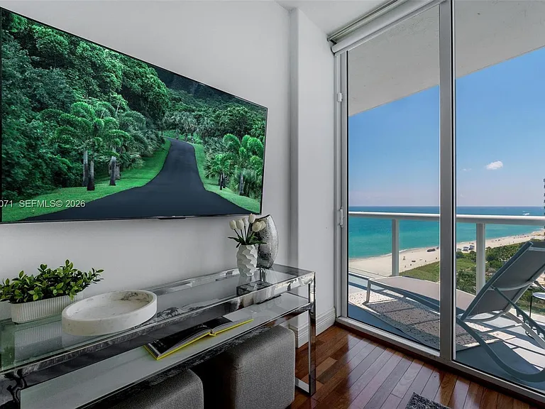 6515 Collins Ave #1405 — Photo 4