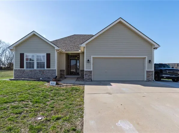 16912 Tucker Ct, Basehor, KS 66007