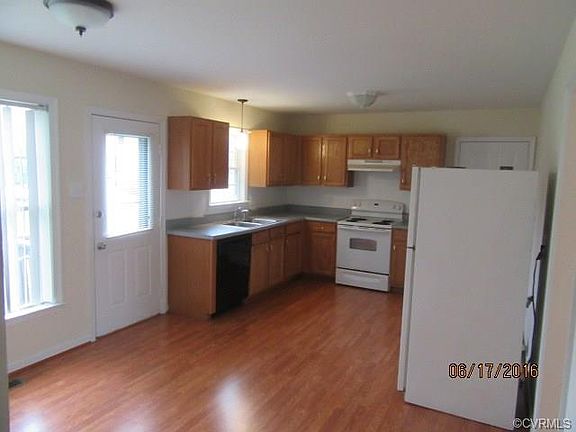 4th image of 6218 Calavetti Dr
