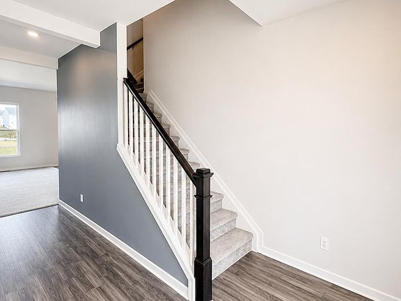 3rd image of 251 Quartz Way