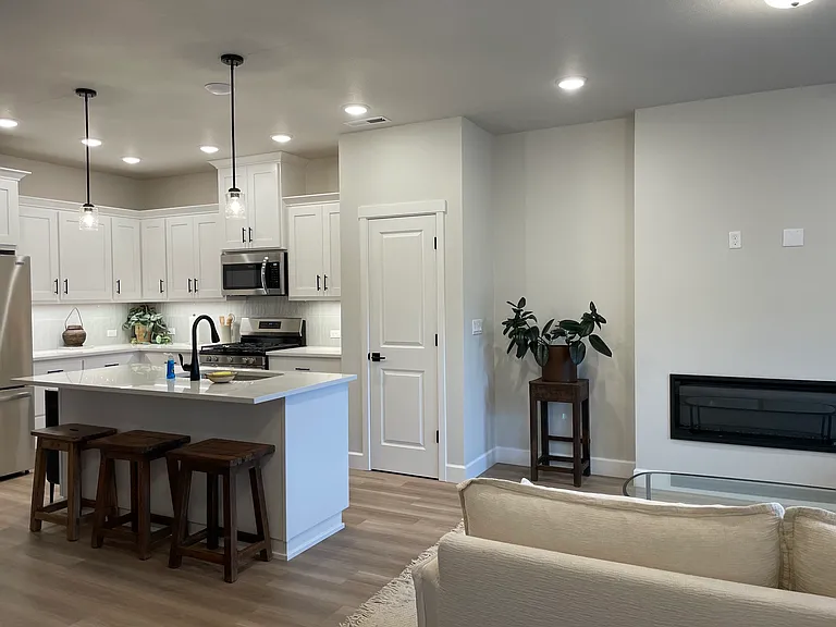 8362 SE Stonecrop Ln — Photo 2