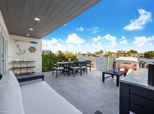 16479 NE 27th Pl #16, North Miami Beach, FL 33160
