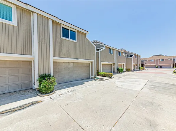 5586 Orange Ave, Cypress, CA 90630