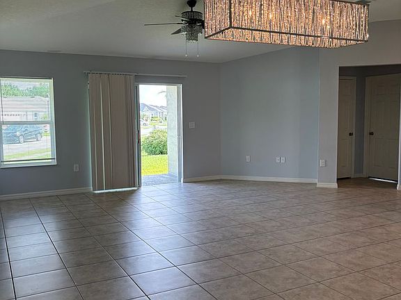 4th image of 4751 Maplewild Ln