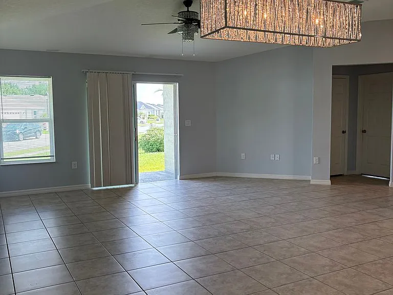 4751 Maplewild Ln — Photo 4