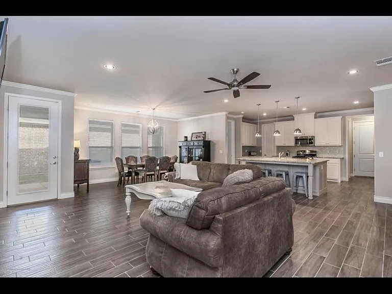 7403 Nick St — Photo 4