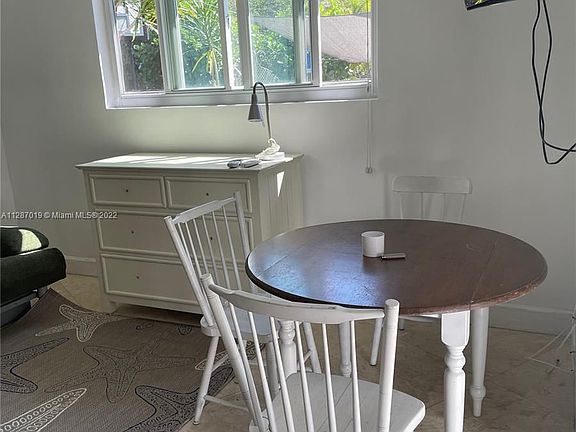 4th image of 1365 Marseille Dr Unit 1