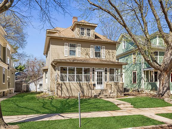 2nd image of 3308 Harriet Ave
