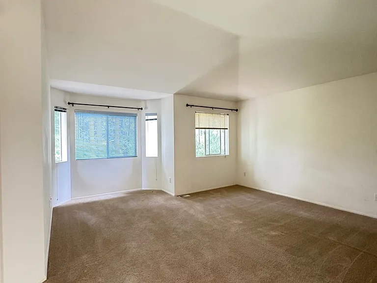 4254 258th Ave SE — Photo 6