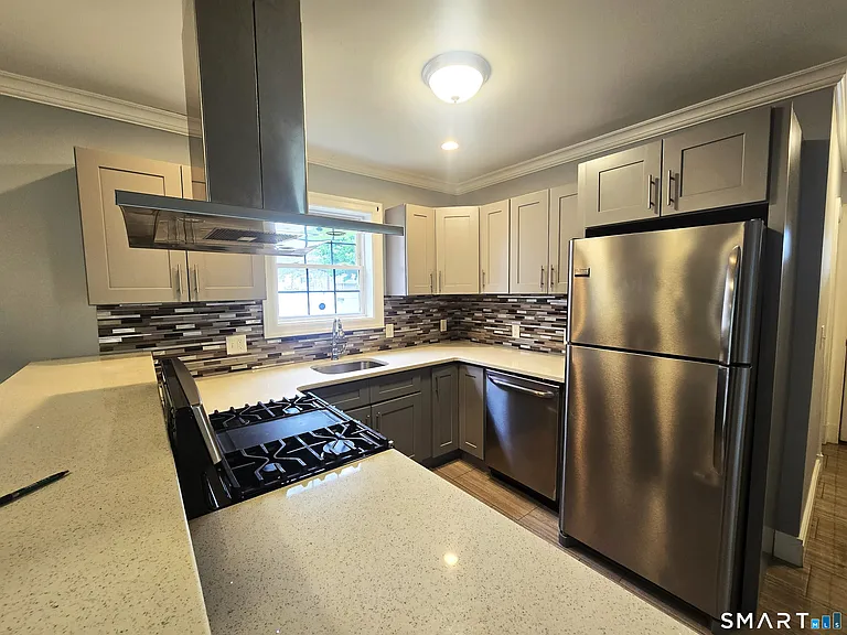 206 Scofield Ave — Photo 3