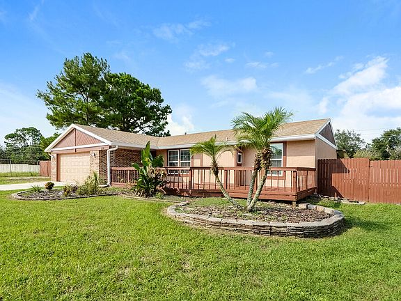 3rd image of 5576 Garden Grove Cir
