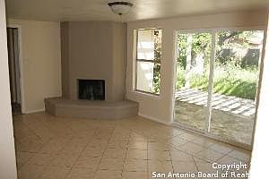 5th image of 807 Briarcliff Dr