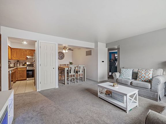 3rd image of 4929 W 109th St APT 302