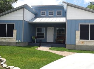 210 Friendlywood Dr, Canyon Lake, TX 78133