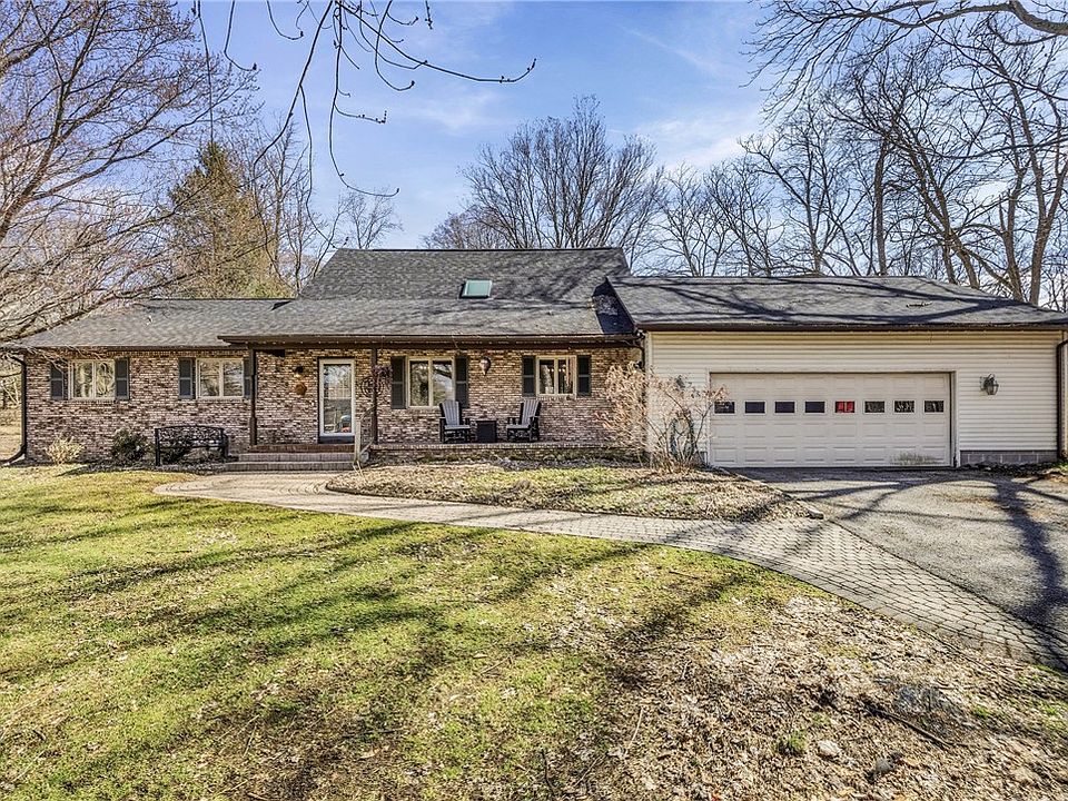 1st image of 1738 Creek St