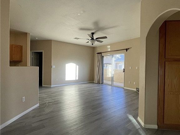 3rd image of 1705 Hills Of Red Dr Unit 201