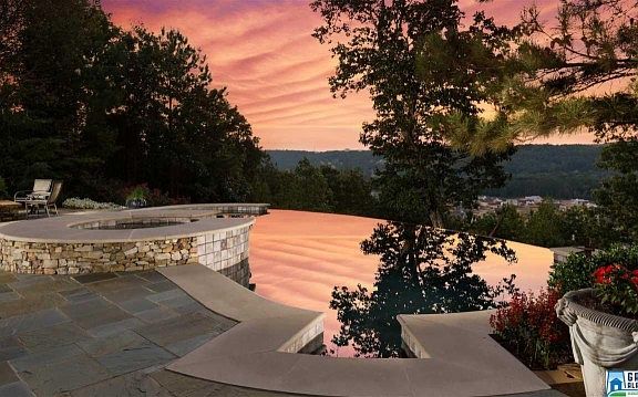 3rd image of 8439 Scott Dr