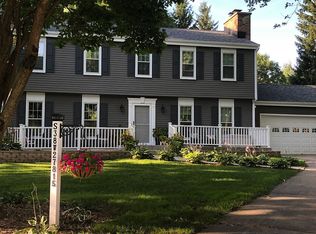 S38W27815 Merriwood Ct, Waukesha, WI 53189
