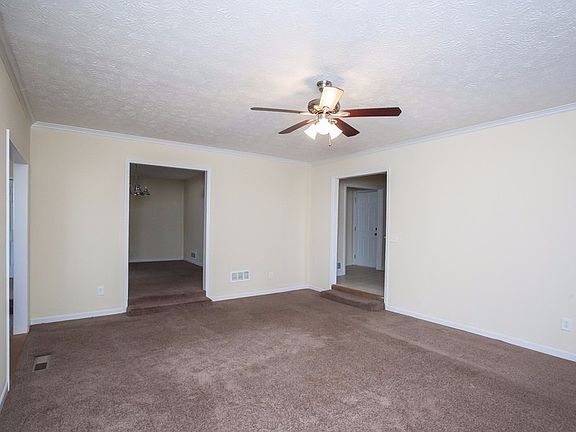 5th image of 2960 Leah Ln