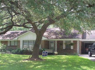 2410 Lazy Ln, La Marque, TX 77568
